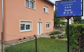 Apartmani Lovro